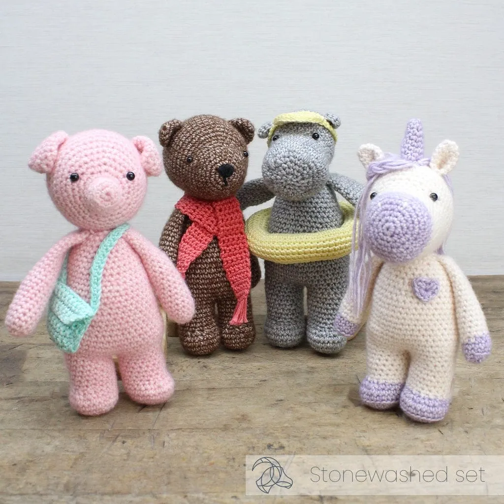 Dolly the Unicorn Crochet Kit